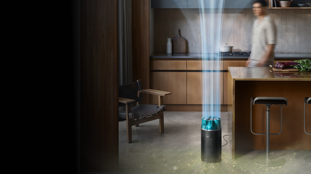The Dyson HushJet Compact Purifier purifies air in a kitchen.